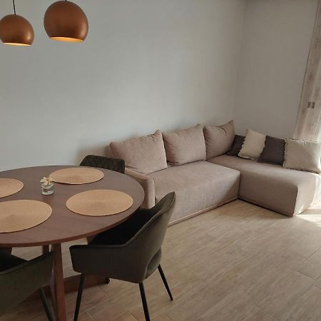 Apartmani Diana ビオグラード・ナ・モル エクステリア 写真