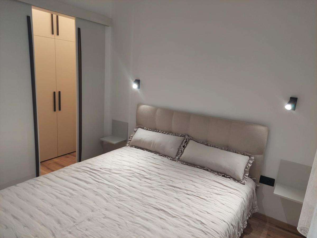 Apartmani Diana ビオグラード・ナ・モル エクステリア 写真