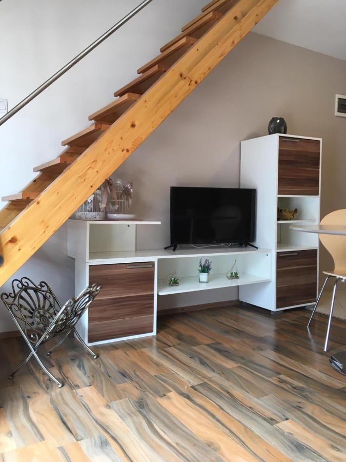 Apartmani Diana ビオグラード・ナ・モル エクステリア 写真
